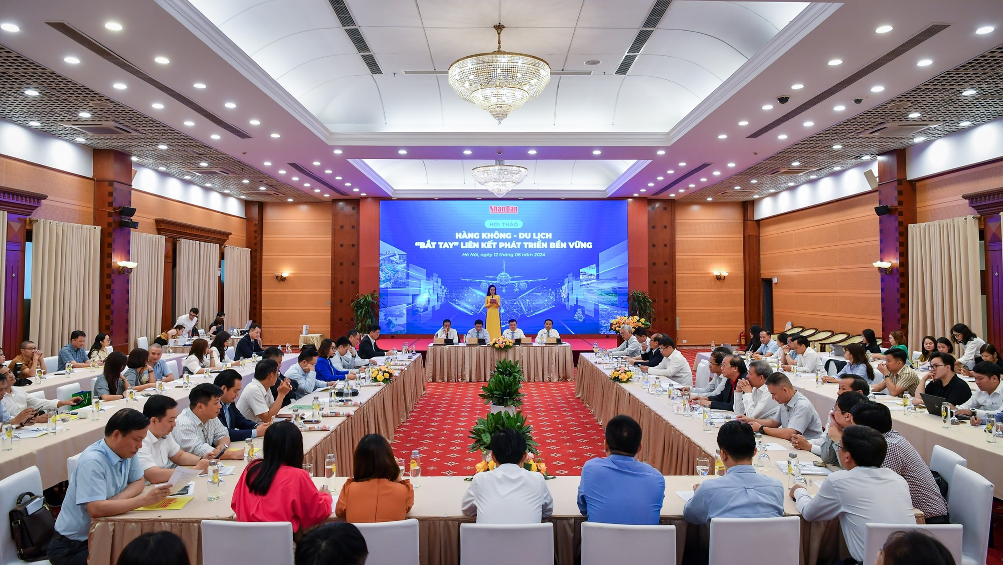 photo-1718195643498 photo-1718195643498