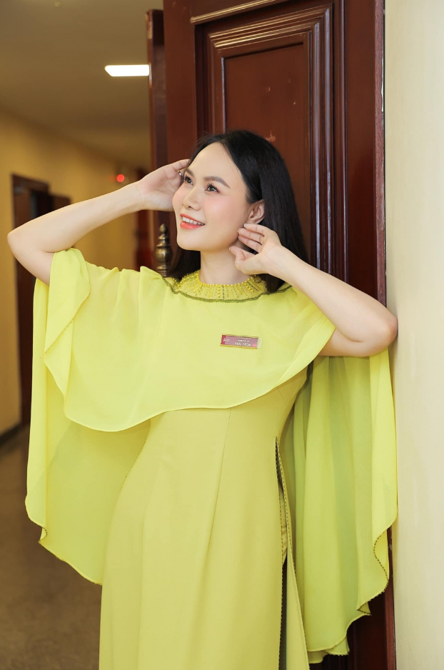 Nữ NSND từng kiếm 7 chỉ vàng/ ngày: Được ví là ''nữ hoàng nhạc phim'', U50 vẫn trẻ đẹp, sống vui tươi- Ảnh 1. Nữ NSND từng kiếm 7 chỉ vàng/ ngày: Được ví là ''nữ hoàng nhạc phim'', U50 vẫn trẻ đẹp, sống vui tươi- Ảnh 1.