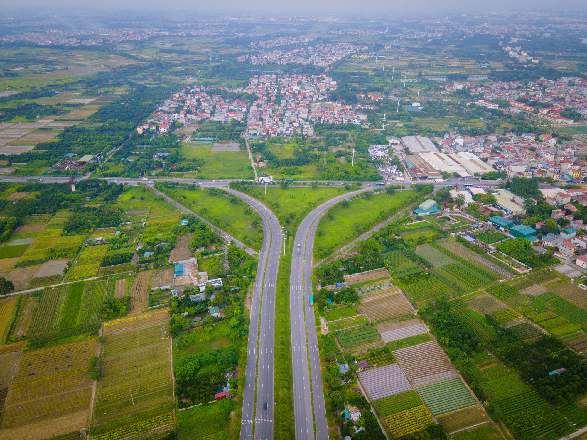 Hà Nội: Huyện nằm sát sân bay, đang làm đường cao tốc, sắp khởi công cây cầu gần 10.000 tỷ đồng- Ảnh 11.