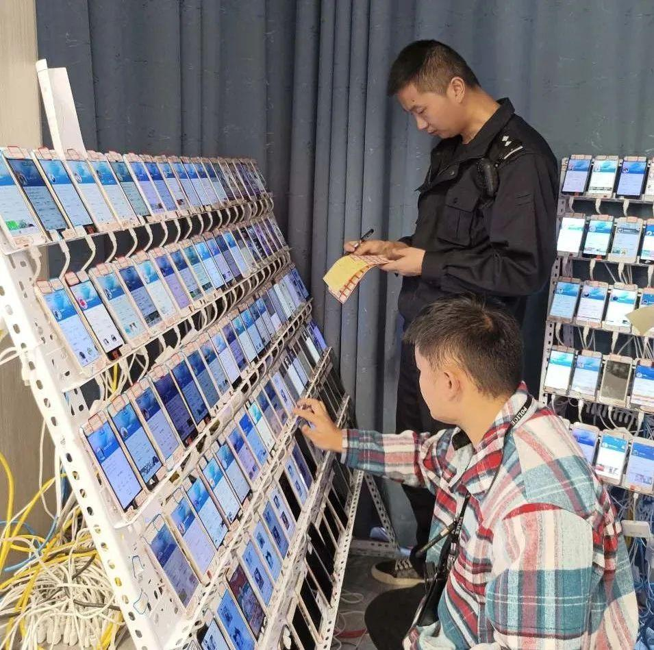 photo-1717839896255 photo-1717839896255