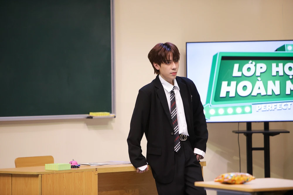 photo-1721997104737 photo-1721997104737