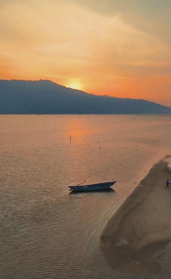 Việt Nam có 1 điểm đến lọt top vịnh đẹp nhất thế giới, cách thành phố chỉ 25km, được ví như Việt Nam có 1 điểm đến lọt top vịnh đẹp nhất thế giới, cách thành phố chỉ 25km, được ví như