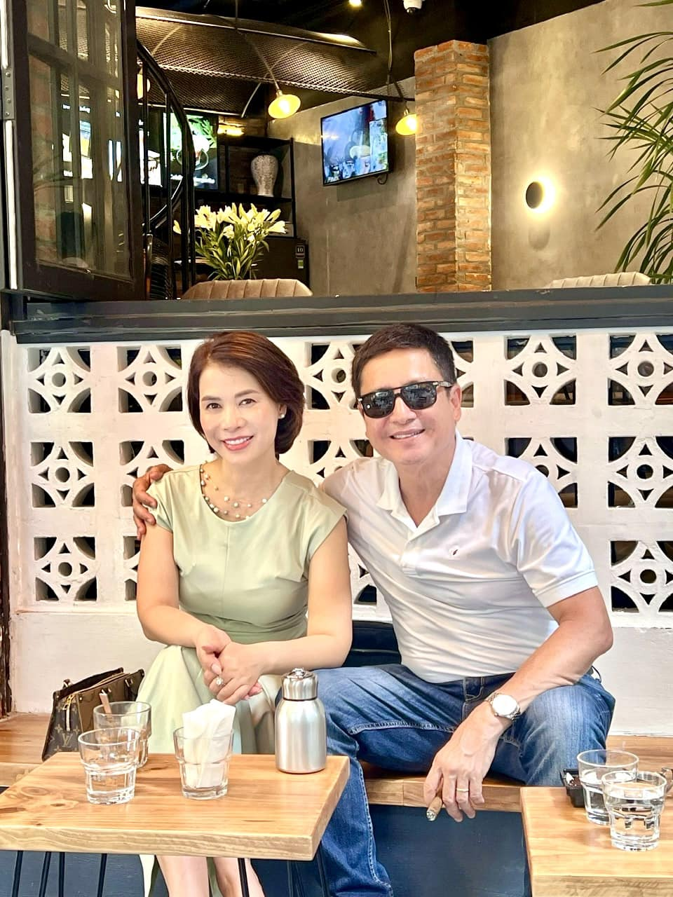 photo-1723455807812 photo-1723455807812