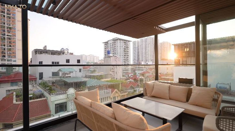 Biệt thự rộng hơn 1.100m2 của đại gia trẻ tuổi: Bể bơi vô cực view toàn Hà Nội, tường lửa an ninh 24/7 - Ảnh 3.