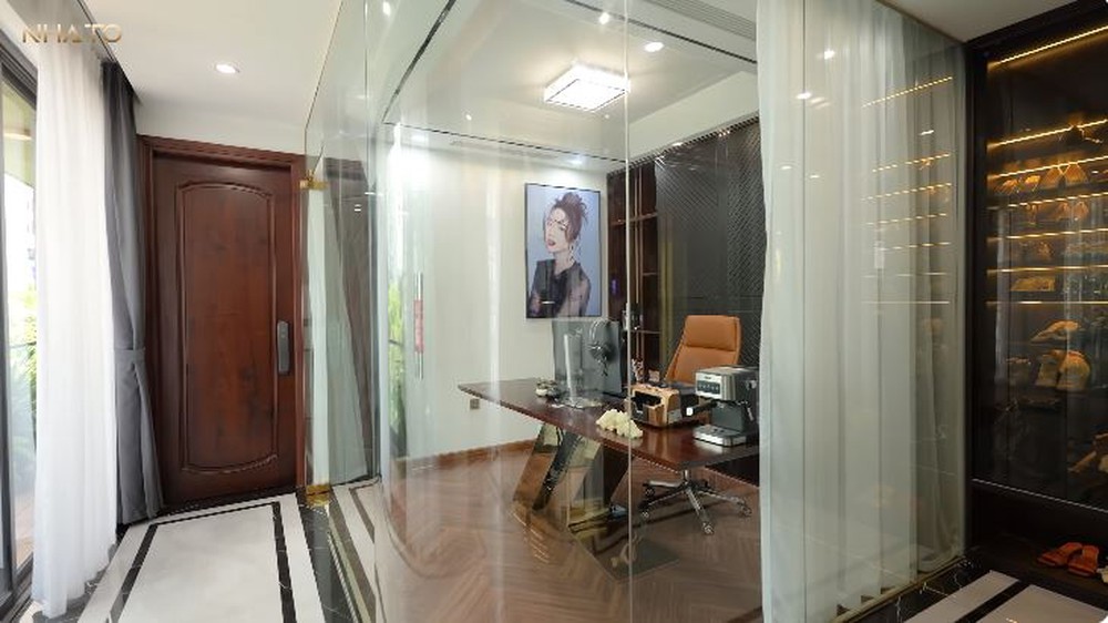 Biệt thự rộng hơn 1.100m2 của đại gia trẻ tuổi: Bể bơi vô cực view toàn Hà Nội, tường lửa an ninh 24/7 - Ảnh 6.