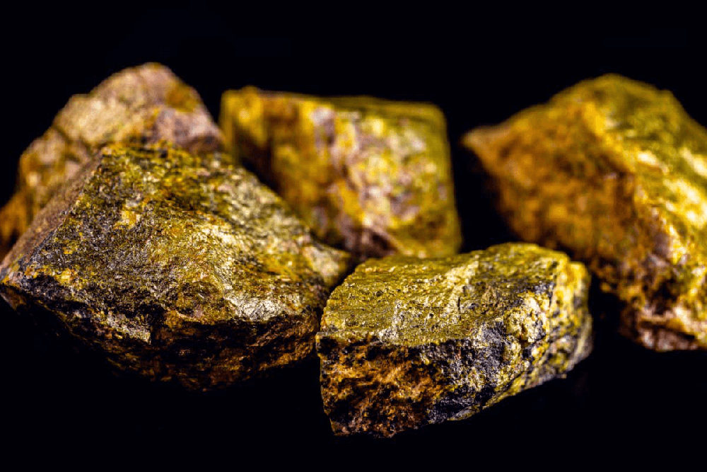 Giá uranium tăng vọt báo hiệu thời kỳ phục hưng hạt nhân đã đến: Quét sạch nỗi ám ảnh toàn cầu? - Ảnh 1.