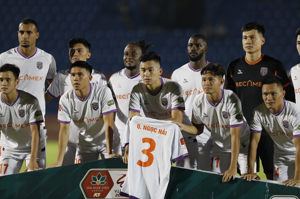 Quế Ngọc Hải tái phát chấn thương, nguy cơ lỡ hẹn Asian Cup với tuyển Việt Nam - Ảnh 1.