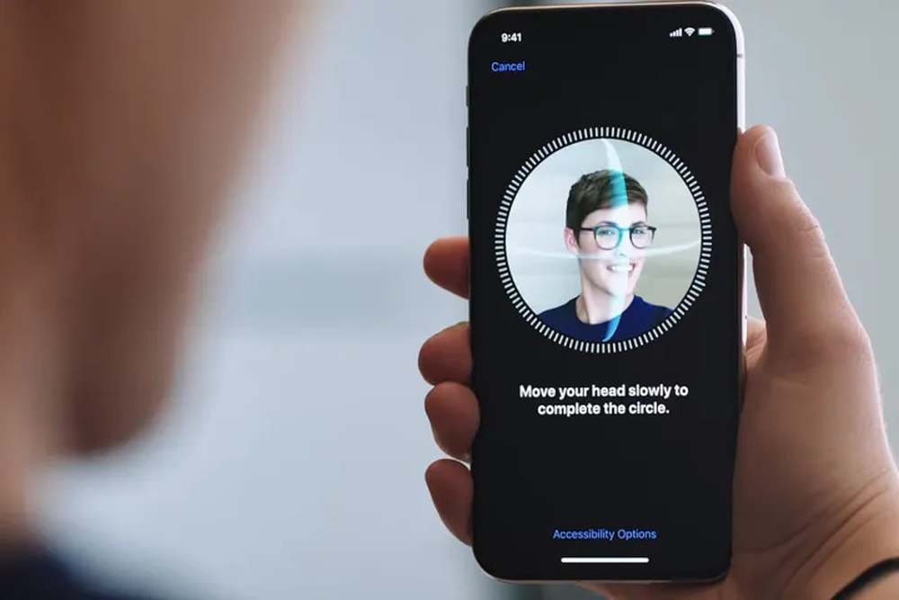 Lần đầu sử dụng iPhone sau 13 năm, người đàn ông kinh ngạc thốt lên: Tôi không thể sống thiếu thứ này! - Ảnh 3.