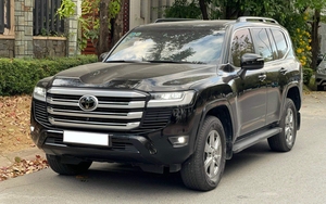 Toyota Land Cruiser đi hơn 34.000km bán đắt hơn giá niêm yết mới: Nội thất xuống sắc, trang bị không bằng lô xe mới hiện tại