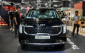 Kia Carnival 2024 lần đầu ra mắt ĐNÁ: Đèn mới như xe Cadillac, nội thất hiện đại hơn, thêm động cơ hybrid, sẽ sớm về Việt Nam