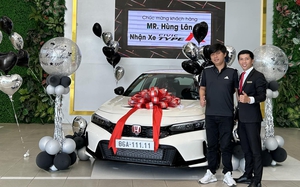 Chủ xe Honda Civic Type R biển ngũ quý 1: 'Xứng đáng với giá 2,4 tỷ, đã lái thử BMW 3-Series nhưng không hứng thú như số sàn'
