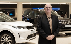 Đoàn JLR châu Á-Thái Bình Dương: ‘Trung tâm trưng bày mới của Land Rover Việt Nam ấn tượng nhưng không dễ nhân rộng’