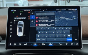 Chủ xe VinFast VF 8 và VF 9 chưa chắc đã biết tính năng ẩn này: Tìm vị trí chính xác trên bản đồ bằng câu lệnh 3 từ mà không cần địa chỉ