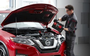 Xe quá nhiều tính năng, Nissan phải gọi điện cho từng khách hàng để hướng dẫn sử dụng