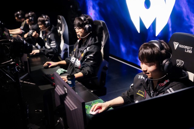 T1 là đội hiếm hoi có tỉ lệ thắng bên Đỏ rất cao T1 là đội hiếm hoi có tỉ lệ thắng bên Đỏ rất cao