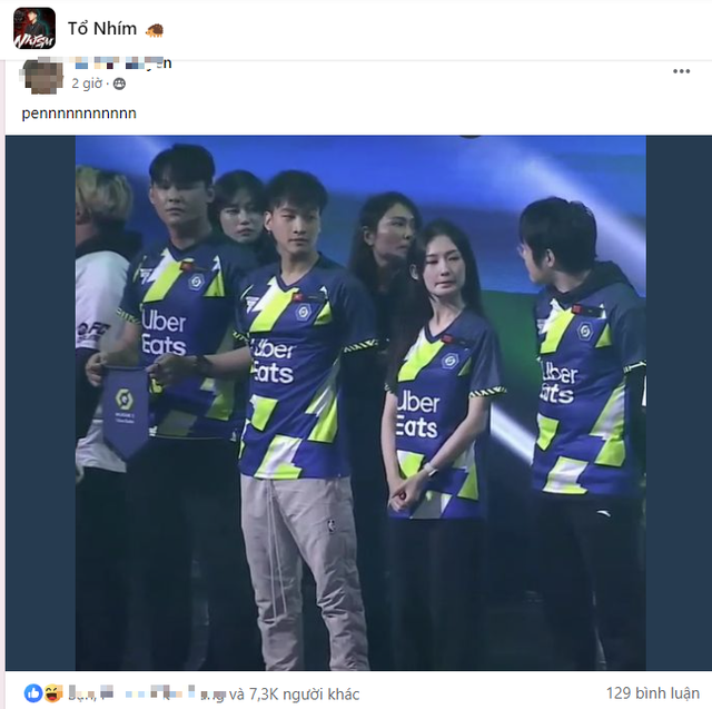 Gái xinh khiến nam streamer nhà Độ Mixi có hành động đặc biệt trên sóng, "tổ check var" nhanh chóng vào cuộc - Ảnh 1. Gái xinh khiến nam streamer nhà Độ Mixi có hành động đặc biệt trên sóng, "tổ check var" nhanh chóng vào cuộc - Ảnh 1.