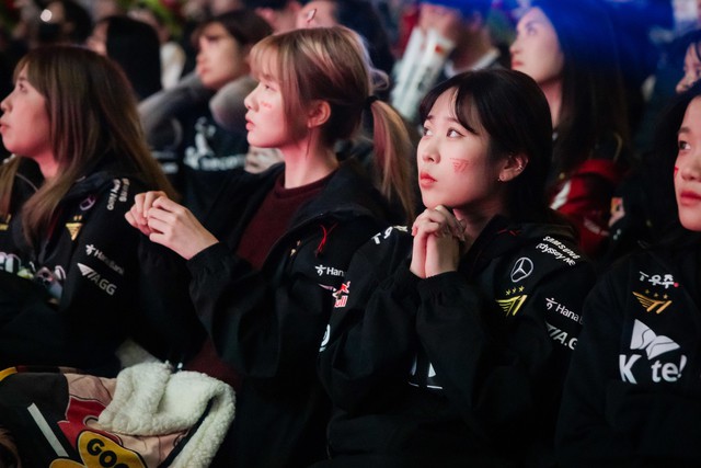 Minh Nghi khiến đồng nghiệp sững người khi vẽ ra kịch bản "đau lòng" cho T1 tại CKTG - Ảnh 1. Minh Nghi khiến đồng nghiệp sững người khi vẽ ra kịch bản "đau lòng" cho T1 tại CKTG - Ảnh 1.