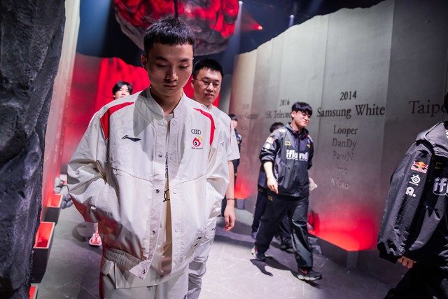 WBG đã để thua quá chóng vánh trong cả 3 ván WBG đã để thua quá chóng vánh trong cả 3 ván