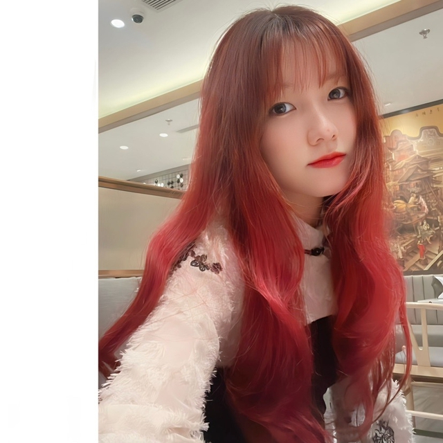 Độc quyền: Fangirl xinh đẹp mê đắm T1 cả thập kỷ, dù "hướng nội" vẫn quyết làm điều này cho "dreamteam" - Ảnh 4. Độc quyền: Fangirl xinh đẹp mê đắm T1 cả thập kỷ, dù "hướng nội" vẫn quyết làm điều này cho "dreamteam" - Ảnh 4.