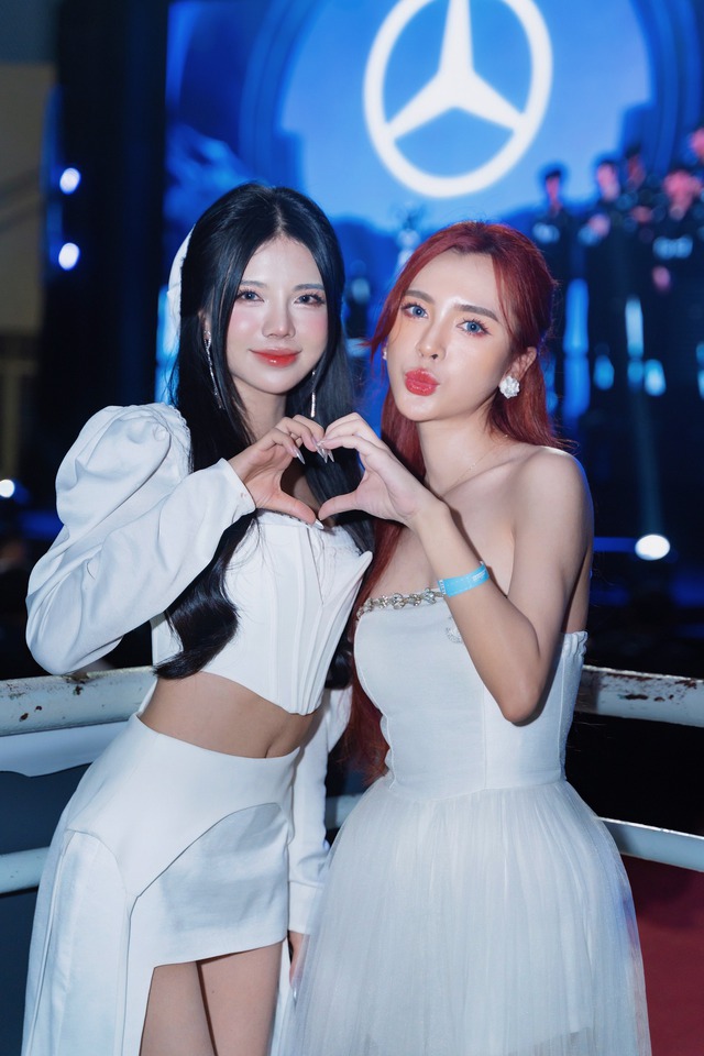 Dàn gái đẹp MC Esports "xả ảnh" hậu CKTG, khó tìm ra người chiếm "spotlight" - Ảnh 5. Dàn gái đẹp MC Esports "xả ảnh" hậu CKTG, khó tìm ra người chiếm "spotlight" - Ảnh 5.