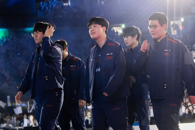 LPL là khu vực lớn bậc nhất LMHT, bên cạnh LCK LPL là khu vực lớn bậc nhất LMHT, bên cạnh LCK