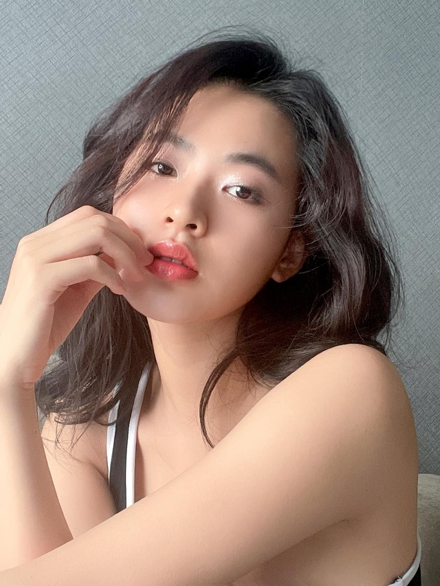 Soi "info" gái xinh nướng khoai vỉa hè, từng gây xôn xao với cảnh nhạy cảm trên phim giờ vàng - Ảnh 3.