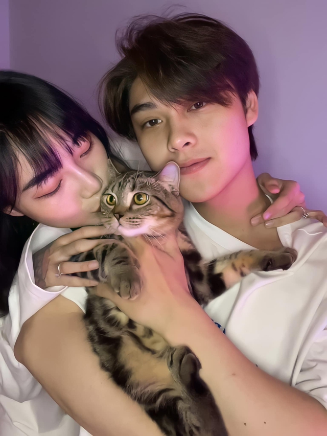 Nữ streamer nổi tiếng với phong cách "hư hỏng" đánh úp fan, bất ngờ tung ảnh lên xe hoa - Ảnh 6.