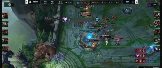 Và họ tiếp tục thua một đội LPL khác là EDG Và họ tiếp tục thua một đội LPL khác là EDG