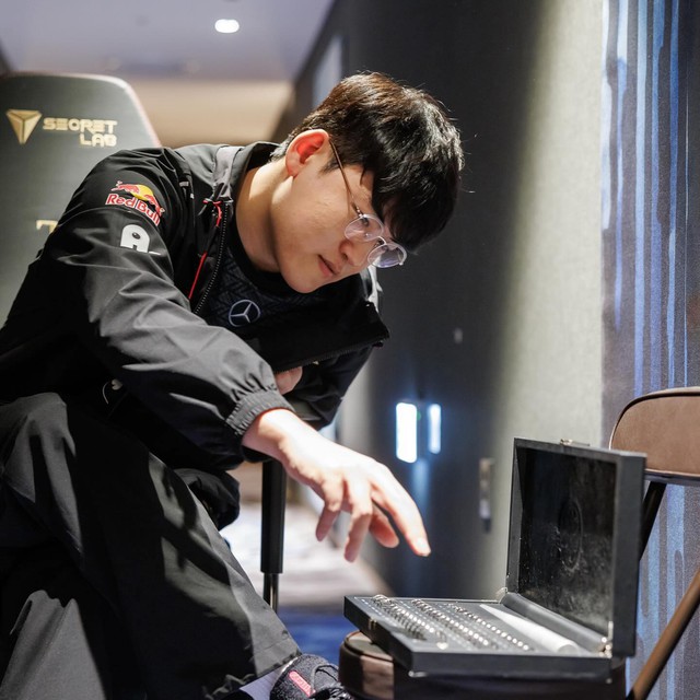 Gumayusi tiết lộ muốn lập nên một vương triều mới tại T1 và vượt qua cả đàn anh Faker Gumayusi tiết lộ muốn lập nên một vương triều mới tại T1 và vượt qua cả đàn anh Faker