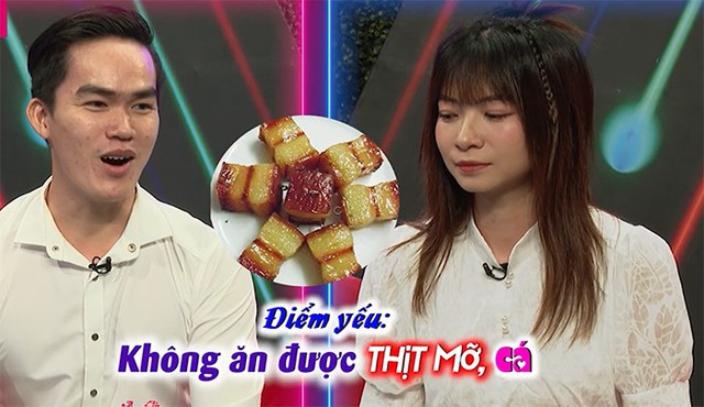 Vừa gặp bạn gái mai mối, &quot;trai chưa vợ&quot; đề cập luôn đến vấn đề nhạy cảm, nửa kia ngượng chín mặt trên sóng - Ảnh 1.