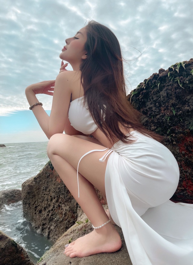 Ngắm mãi không chán loạt ảnh của hot girl đam mê tạo dáng "gập ghềnh" nhất cõi mạng - Ảnh 3. Ngắm mãi không chán loạt ảnh của hot girl đam mê tạo dáng "gập ghềnh" nhất cõi mạng - Ảnh 3.