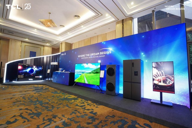 Đa dạng các sản phẩm công nghệ thông minh được trưng bày tại sự kiện Đa dạng các sản phẩm công nghệ thông minh được trưng bày tại sự kiện