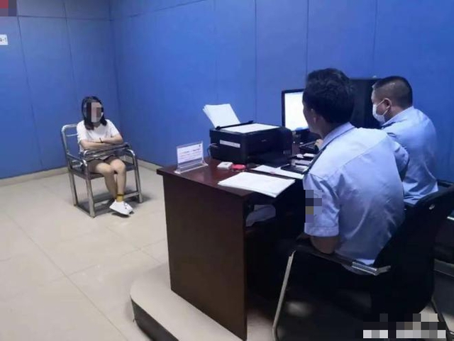 Gần 50 nữ streamer làm nội dung 18+, khiêu dâm phải trả giá đắt- Ảnh 2. Gần 50 nữ streamer làm nội dung 18+, khiêu dâm phải trả giá đắt- Ảnh 2.