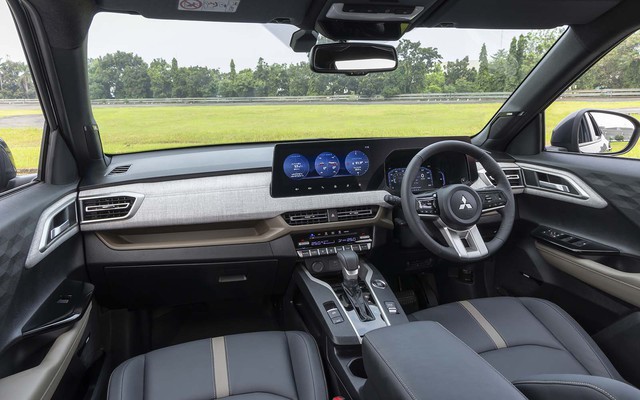 Mitsubishi Xforce đặt lên bàn cân với Seltos, Creta: Thua sức mạnh nhưng hơn nhiều mặt, dễ thành hàng hot trong phân khúc B - Ảnh 4. Mitsubishi Xforce đặt lên bàn cân với Seltos, Creta: Thua sức mạnh nhưng hơn nhiều mặt, dễ thành hàng hot trong phân khúc B - Ảnh 4.