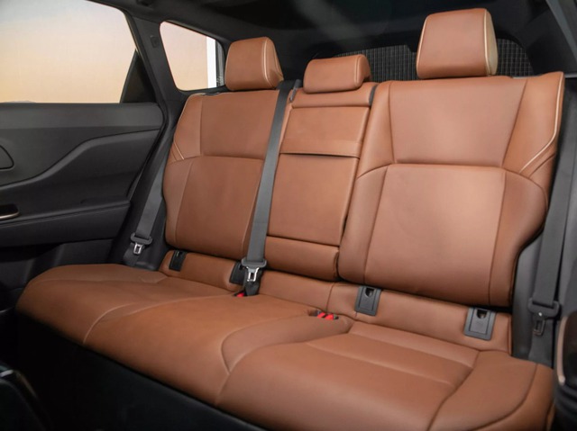 Toyota tung bản Crown mới thế chân Harrier/Venza - Ảnh 9. Toyota tung bản Crown mới thế chân Harrier/Venza - Ảnh 9.