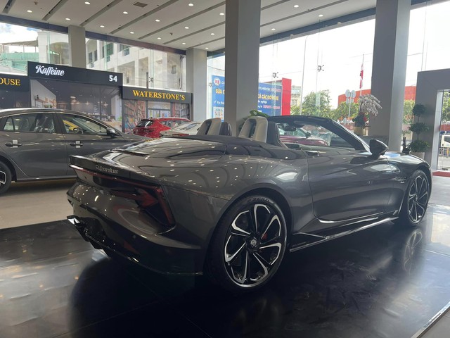 Đại lý báo MG Cyberster giá dự kiến hơn 2,2 tỷ tại Việt Nam, rẻ hơn BMW Z4 nhưng sức mạnh ngang siêu xe - Ảnh 3. Đại lý báo MG Cyberster giá dự kiến hơn 2,2 tỷ tại Việt Nam, rẻ hơn BMW Z4 nhưng sức mạnh ngang siêu xe - Ảnh 3.