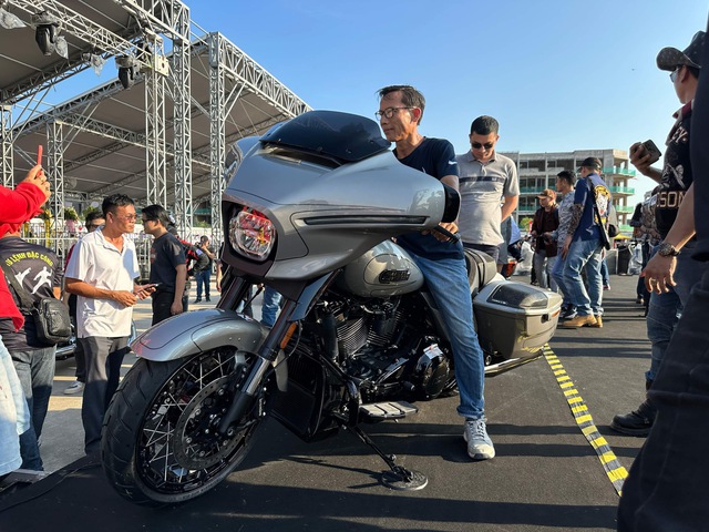 Dàn mô tô Harley-Davidson quy tụ tại TP.HCM - Ảnh 7. Dàn mô tô Harley-Davidson quy tụ tại TP.HCM - Ảnh 7.