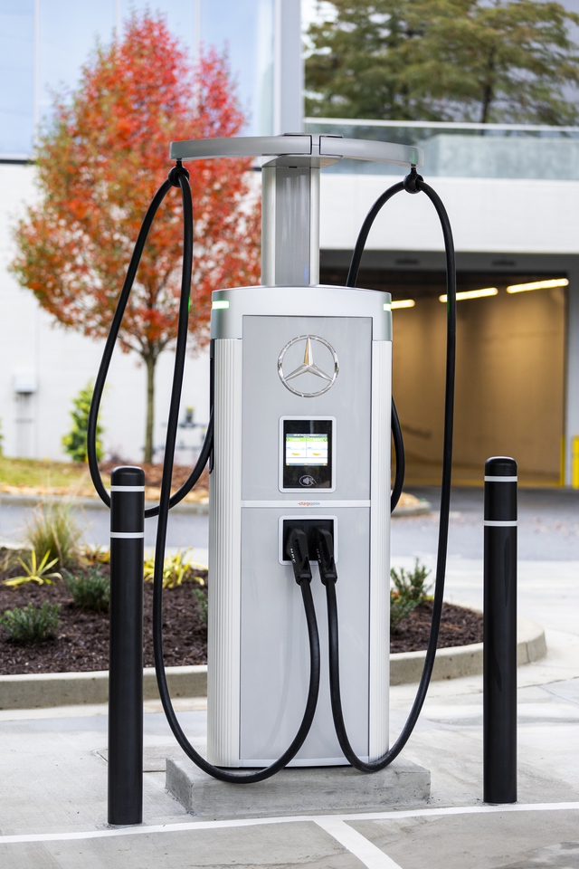 Mercedes-Benz mở trạm sạc siêu sang cho người dùng - Ảnh 10. Mercedes-Benz mở trạm sạc siêu sang cho người dùng - Ảnh 10.