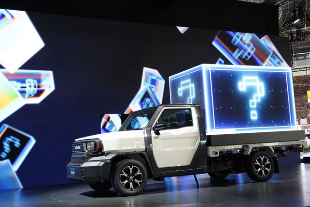 Toyota vẫn đam mê làm bán tải cỡ nhỏ, lấy cả xe đối thủ ra chạy thử - Ảnh 2. Toyota vẫn đam mê làm bán tải cỡ nhỏ, lấy cả xe đối thủ ra chạy thử - Ảnh 2.