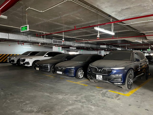 Lô xe xăng VinFast cũ xả hàng: Đủ Fadil và Lux, đa số còn như mới, giá từ 300 triệu đồng - Ảnh 1. Lô xe xăng VinFast cũ xả hàng: Đủ Fadil và Lux, đa số còn như mới, giá từ 300 triệu đồng - Ảnh 1.