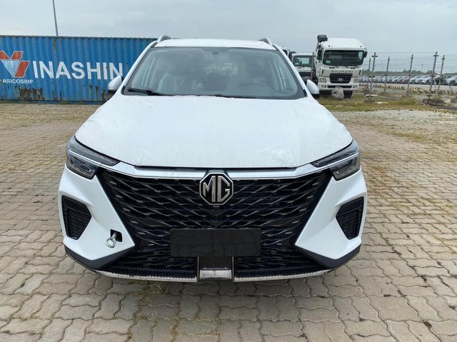 Lô MG RX5 bản tiêu chuẩn đầu tiên về Việt Nam: 'Cắt' nhiều option, giá thấp nhất 644 triệu chỉ ngang Seltos - Ảnh 2. Lô MG RX5 bản tiêu chuẩn đầu tiên về Việt Nam: 'Cắt' nhiều option, giá thấp nhất 644 triệu chỉ ngang Seltos - Ảnh 2.