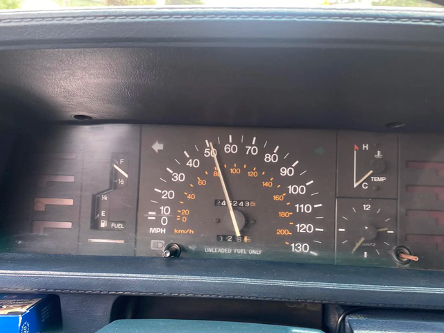 Mua Toyota Camry cũ giá 60 triệu về đi du lịch liền 700km, chủ xe tại Đà Lạt chia sẻ: 'Chẳng lo hỏng, đầm hơn Vios mới' - Ảnh 2. Mua Toyota Camry cũ giá 60 triệu về đi du lịch liền 700km, chủ xe tại Đà Lạt chia sẻ: 'Chẳng lo hỏng, đầm hơn Vios mới' - Ảnh 2.