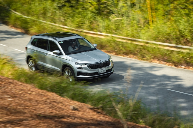 Video cho thấy bộ đôi Skoda đang bán ở Việt Nam nếu gặp tai nạn sẽ như thế nào - Ảnh 5. Video cho thấy bộ đôi Skoda đang bán ở Việt Nam nếu gặp tai nạn sẽ như thế nào - Ảnh 5.