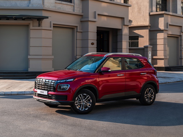 Hyundai Venue chốt giá từ 539 triệu đồng: Hàng ghế sau xuất sắc nhất phân khúc nhưng thua Raize về công nghệ an toàn - Ảnh 2. Hyundai Venue chốt giá từ 539 triệu đồng: Hàng ghế sau xuất sắc nhất phân khúc nhưng thua Raize về công nghệ an toàn - Ảnh 2.