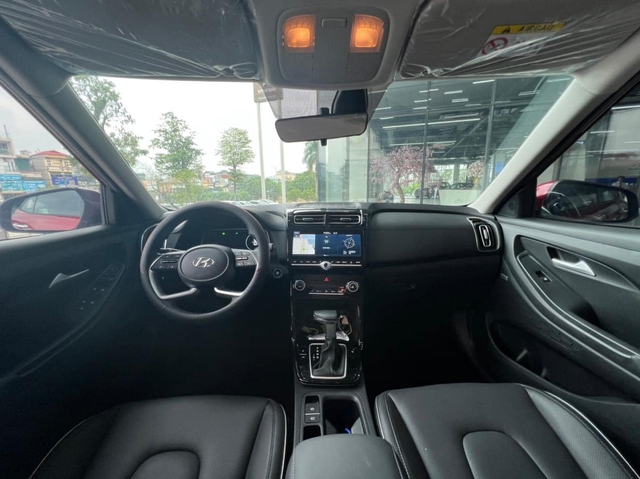 Hyundai Creta xả kho dịp cuối năm, giảm cao nhất 120 triệu đồng, rẻ ngang Raize lẫn Sonet - Ảnh 4. Hyundai Creta xả kho dịp cuối năm, giảm cao nhất 120 triệu đồng, rẻ ngang Raize lẫn Sonet - Ảnh 4.