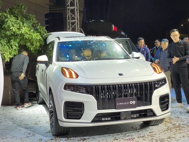 Xe Trung Quốc ồ ạt đổ bộ Việt Nam năm 2023: Giá từ hơn 200 triệu đến hơn 2 tỷ, cạnh tranh xe Nhật, Hàn ở nhiều phân khúc - Ảnh 12. Xe Trung Quốc ồ ạt đổ bộ Việt Nam năm 2023: Giá từ hơn 200 triệu đến hơn 2 tỷ, cạnh tranh xe Nhật, Hàn ở nhiều phân khúc - Ảnh 12.