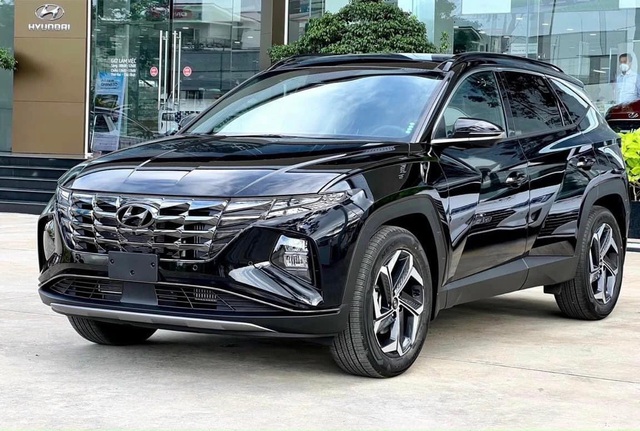 Hyundai Tucson giảm giá hơn 30 triệu đồng tại đại lý: Chỉ còn 2 bản, dễ dọn kho chờ bản nâng cấp mới ra mắt đấu CX-5- Ảnh 2.