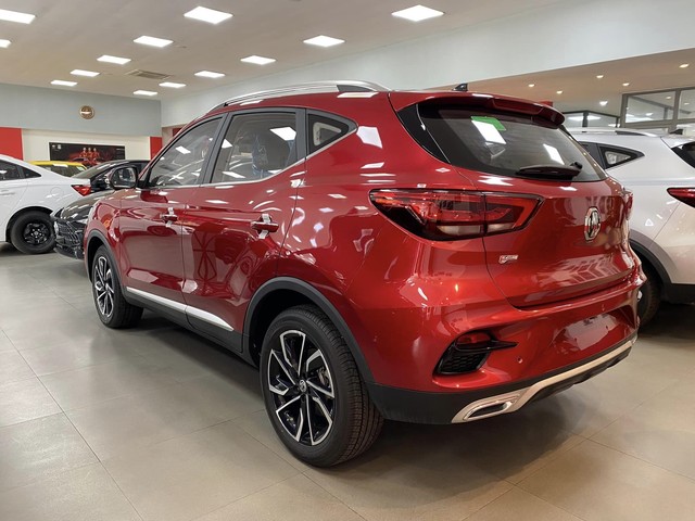 MG ZS giảm giá sâu: Bản thấp nhất chỉ hơn 400 triệu ra biển - Ảnh 2. MG ZS giảm giá sâu: Bản thấp nhất chỉ hơn 400 triệu ra biển - Ảnh 2.