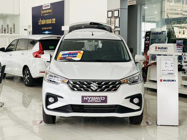 Suzuki Ertiga giảm kỷ lục 130 triệu: Bản AT lần đầu về mốc 478 triệu, rẻ ngang Stargazer và Xpander số sàn - Ảnh 1. Suzuki Ertiga giảm kỷ lục 130 triệu: Bản AT lần đầu về mốc 478 triệu, rẻ ngang Stargazer và Xpander số sàn - Ảnh 1.