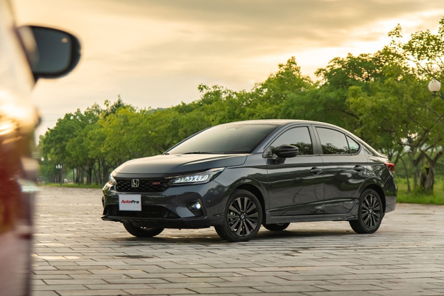 Honda giảm giá tất cả các sản phẩm: Chỉ CR-V và City được giảm tiền mặt - Ảnh 4. Honda giảm giá tất cả các sản phẩm: Chỉ CR-V và City được giảm tiền mặt - Ảnh 4.